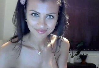 big tits webcam girl